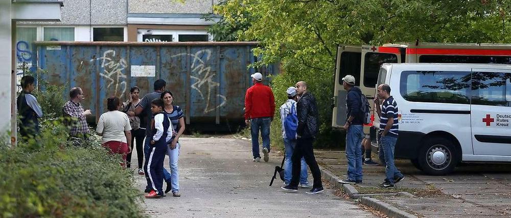 Ankunft der Flüchtlinge in Hellersdorf: Sie wurden von der Polizei geschützt. 