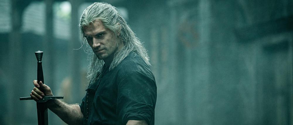 In der Netflix-Serie spielt Henry Cavill den Hexer Geralt von Riva. 