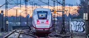 Besonders anfällig waren die Strecken der Deutschen Bahn mit höchster Auslastung, die für Stabilität und Pünktlichkeit im gesamten Netz besonders wichtig sind.