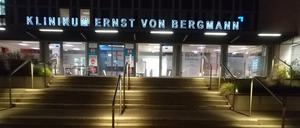 Die Beleuchtung der Treppe des Potsdamer Bergmann-Klinikums ist effektiv, ohne zu viel Licht auszustrahlen. 