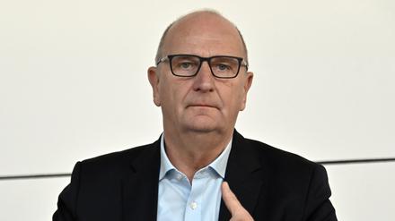 ARCHIV - 10.10.2022, Brandenburg, Potsdam: Dietmar Woidke (SPD), Ministerpräsident von Brandenburg