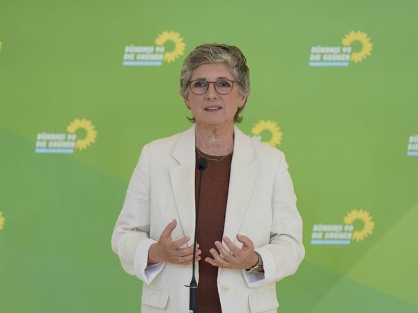 Britta Haßelmann, Fraktionschefin der Grünen im Bundestag, fordert, wie auch der Deutsche Städtetag, eine schnelle Arbeitserlaubnis für Asylbewerber.