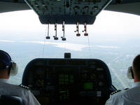 Blick in ein Cockpit eines Airbus A320. Foto: Airbus Industrie/dpa (Archiv)