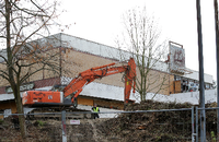 Erste Baumaßnahmen zur Sanierung des ehemaligen Terrassenrestaurants "Minsk" in Potsdam haben begonnen. Foto: Andreas Klaer
