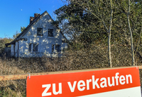 Schon 2020 hatte der Grundstücksmarkt in Brandenburg mit einem Umsatz von damals acht Milliarden Euro einen Höchstwert vermeldet. Foto: picture alliance/dpa/dpa-Zentralbild