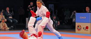 Gizem Bugur gewann mit ihrem Team in der Karate-Bundesliga die Meisterschaft.