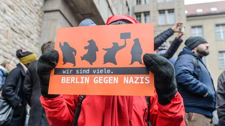 Eine Kundgebung gegen Neonazis in Berlin-Neukölln.