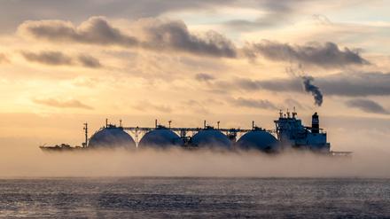 Mit dem Import von Flüssigerdgas will die Bundesregierung die Abhängigkeiten von russischem Gas rasch reduzieren - doch es droht ein Mangel an LNG-Tankern. 