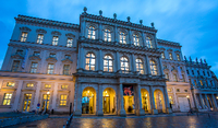 Das Museum Barberini in Potsdam zur blauen Stunde, Foto Ronny Budweth