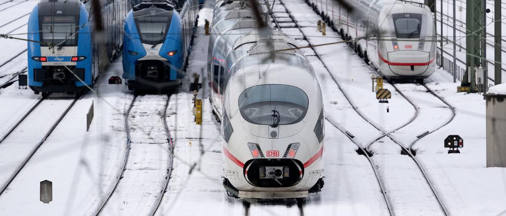 In München kommt der Bahnverkehr nun frühestens Samstag wieder richtig in Gang. 