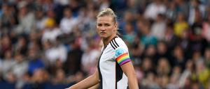 Neben der Zukunft von Bundestrainerin Martina Voss-Tecklenburg ist auch die von Nationalspielerin Alexandra Popp ungewiss.