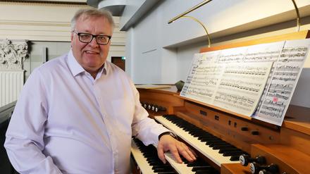 Orgelsommer in Potsdam. Markku Hietaharju aus Finnland an der Orgel der Nikolaikirche Potsdam