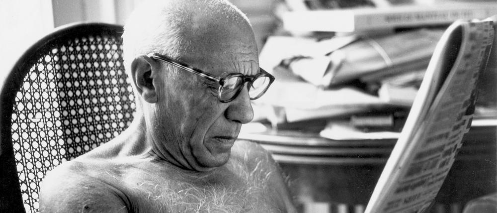 
Gegen Ende seines Lebens war Picasso beliebtes Sujet bei Paparazzi und Regenbogenpresse - er war zum ersten Medienstar der modernen Kunst geworden.