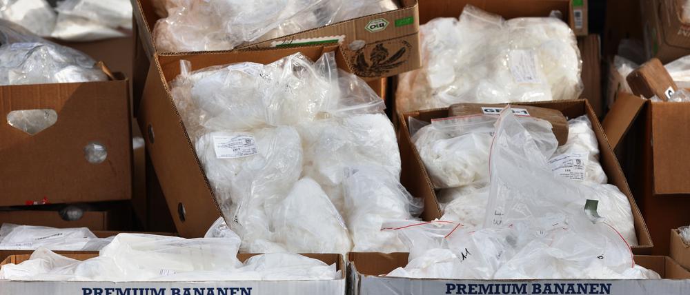 Rund 1,5 Tonnen Kokain liegen zum Abtransport bereit, um von der bayerischen Polizei vernichtet zu werden (Symbolbild). 