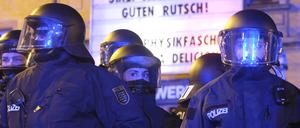Polizisten wurden in früheren Silvesternächten in Berlin aber auch anderen Städten wie hier Leipzig oft angegriffen. 