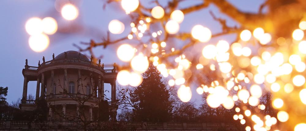 Am Königlichen Weinberg im Park Sanssouci gibt es bei der „Potsdamer Weinnacht“ am Samstag Kunsthandwerk aus sozialorientierten Projekten.