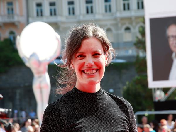Regisseurin Sophie Linnenbaum auf dem Filmfestival in Karlovy Vary.