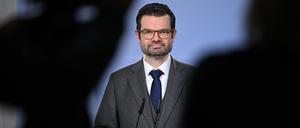 Marco Buschmann (FDP), Bundesminister der Justiz, hat ein Gesetz für weniger Bürokratie vorgelegt.