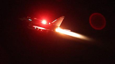 Ein Kampfflugzeug der Royal Air Force (RAF) beim Start des Militärschlags gegen Huthi-Rebellen im Jemen.
