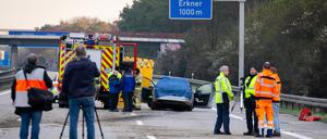 Unfall Autobahn 10 A10 östlicher Berliner Ring bei Erkner VW Golf Mutter (38) und Kind tot. Polizei Staatsanwaltschaft Mordkommission Suizid Tötungsdelikt 