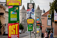 Kopf an Kopf: Laut Politbarometer liegt die SPD in Brandenburg einen Prozentpunkt vor der AfD. Foto: Christoph Soeder/dpa