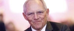CDU-Politiker Wolfgang Schäuble ist gestorben. Der langjährige Christdemokrat erlag im Alter von 81 Jahren im Kreise seiner Familie einem Krebsleiden.