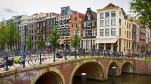Ein Straßenbild aus Amsterdam.
