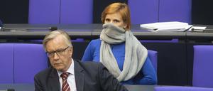Linken-Fraktionschef Dietmar Bartsch und die Parteivorsitzende Katja Kipping im Bundestag.