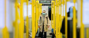 Derzeit herrscht in Deutschland die Maskenpflicht im öffentlichen Nah- und Fernverkehr.