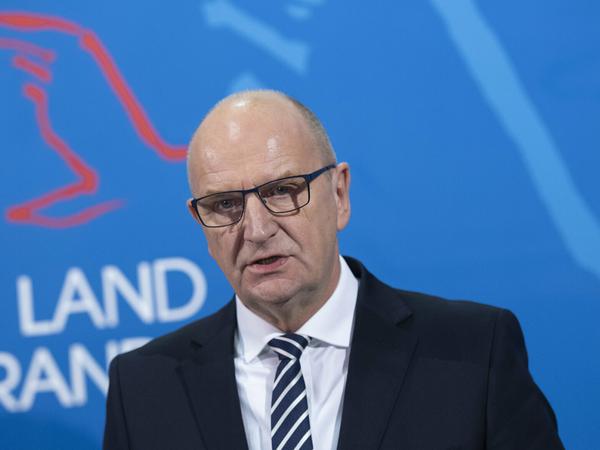 Brandenburgs Regierung um Ministerpräsident Dietmar Woidke (SPD) hat den Rettungsschirm wiederholt verdoppelt.