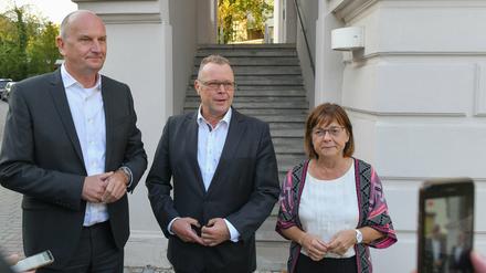 Haben sich geeinigt: Dietmar Woidke (SPD), Michael Stübgen (CDU) und Ursula Nonnemacher (Grüne, vl.)