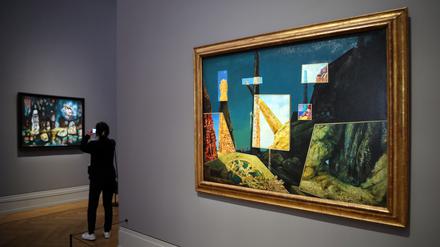 Max Ernsts „Tag und Nacht“, 1941/42. Die Ausstellung „Surrealismus und Magie. Verzauberte Moderne“ war am 21. Oktober vergangenen Jahres im Museum Barberini in Potsdam eröffnet worden. 