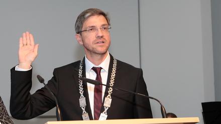 Ins Amt eingeführt: Mike Schubert ist Potsdams neuer Oberbürgermeister.