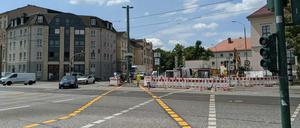 Nun ist sie dicht. Die Behlertstraße ist seit Donnerstagmittag wegen umfangreichen Bauarbeiten gesperrt.