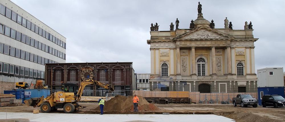 Das Rechenzentrum und das Fundament für den Wiederaufbau des Turms der Garnisonkirche in Potsdam.