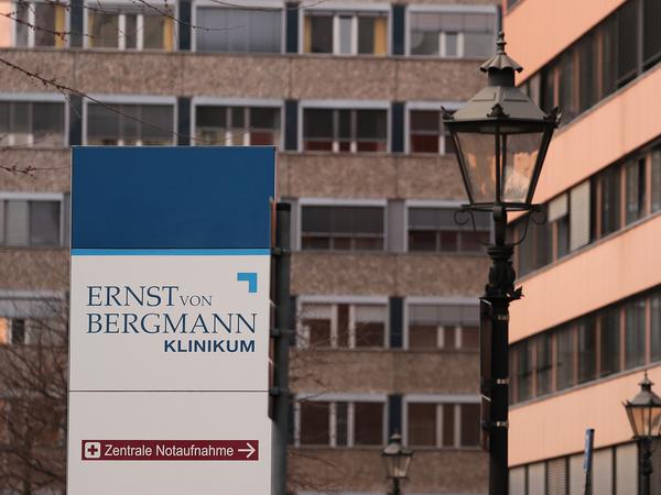 Das Bergmann-Klinikum kämpft gegen einen Corona-Ausbruch.