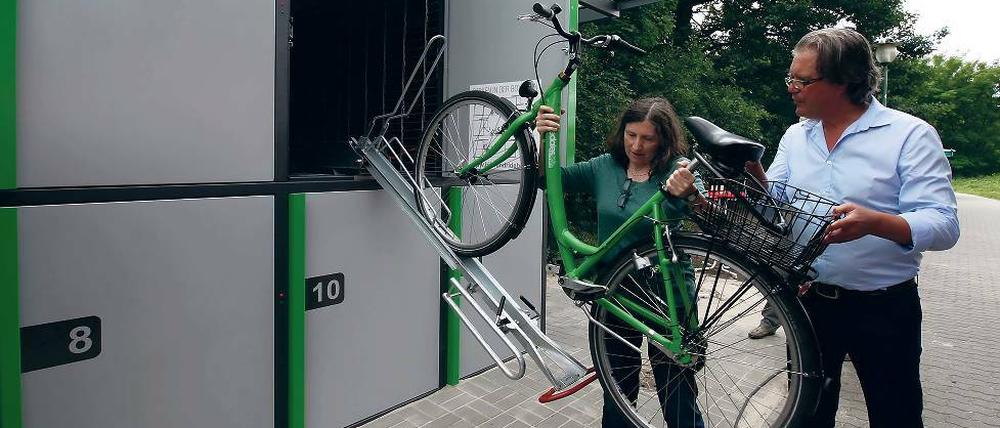 In die neuen Boxen am Bahnhof Griebnitzsee passen zwölf Fahrräder.