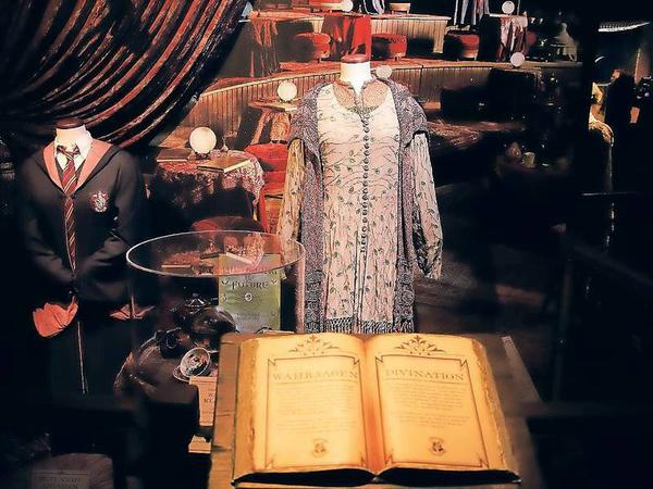 In der Ausstellung werden zahlreiche Requisiten aus den Harry-Potter-Filmen gezeigt.