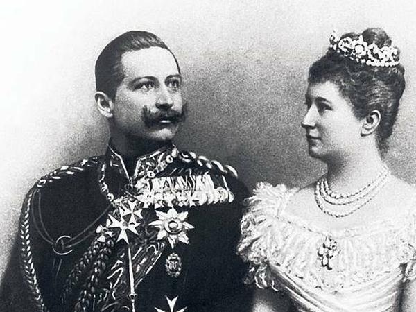 Das Hochzeitsbild von Kaiser Wilhelm II. und Kaiserin Auguste Victoria.