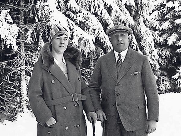 Hugo Baron mit Geschäftspartnerin Gertrud Krug.