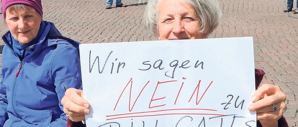 Protest in Potsdam: Eine Demonstrantin und ihre Botschaft.