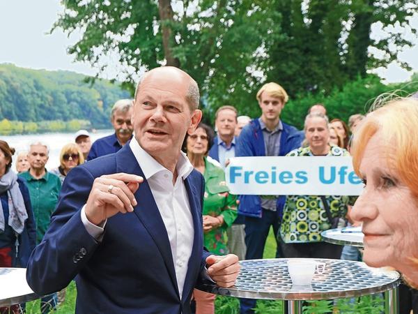 Wahlkämpfer. Er habe es als störend empfunden, „dass es plötzlich nicht weiterging“, sagte Kanzleraspirant Olaf Scholz (SPD) mit Blick auf den Uferweg am Griebnitzsee.