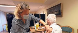 Im Emmaus-Haus sind die Bewohner am Mittwoch zum dritten Mal gegen das Coronavirus geimpft worden.