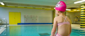 In Potsdam müssen Kinder lange auf ihre Teilnahme an einem Schwimmkurs warten. 