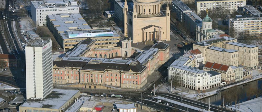 Die Initiative "Potsdamer Mitte neu denken" will weiteren Abriss von DDR-Bauten per Bürgerbegehren stoppen.