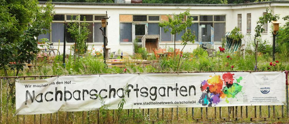 Am Lottenhof in der Geschwister-Scholl-Straße 34 entsteht unter anderem ein Atelier und ein energieautarkes Gewächshaus.