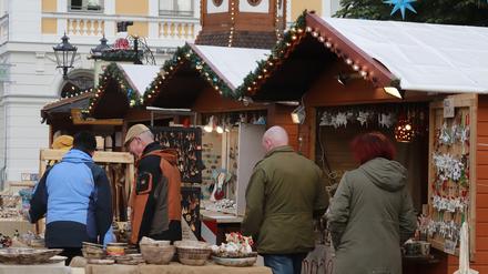 Der Potsdamer Weihnachtsmarkt zieht jährlich viele Besucher an, steht aber auch in der Kritik.