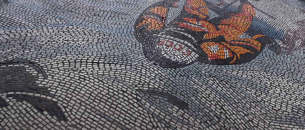Das Mosaik am Rechenzentrum.