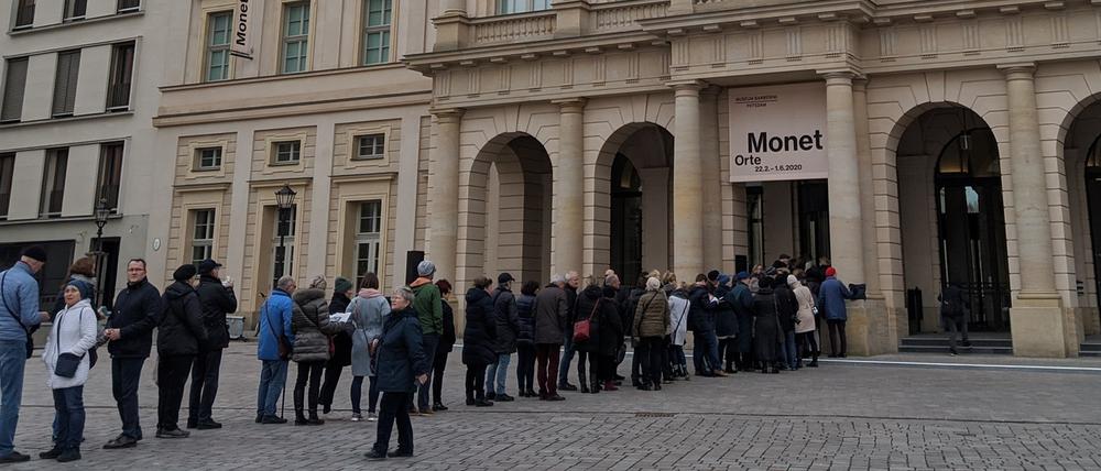 Im Museum Barberini am Alten Markt verzeichnet man derzeit noch keinen Rückgang der Besucherzahlen. Der Andrang, wie hier am 22. Februar, sei immer noch groß, hieß es.