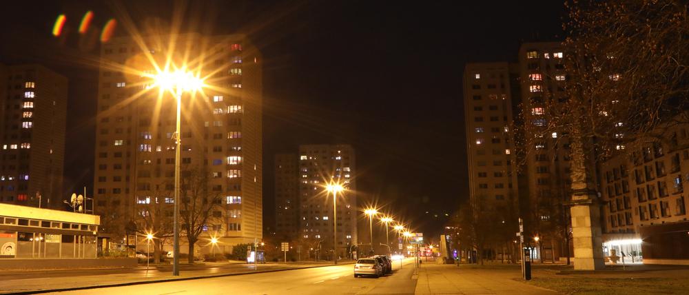 Städte sind in den vergangenen Jahren immer heller geworden - hier die Breite Straße um Mitternacht.